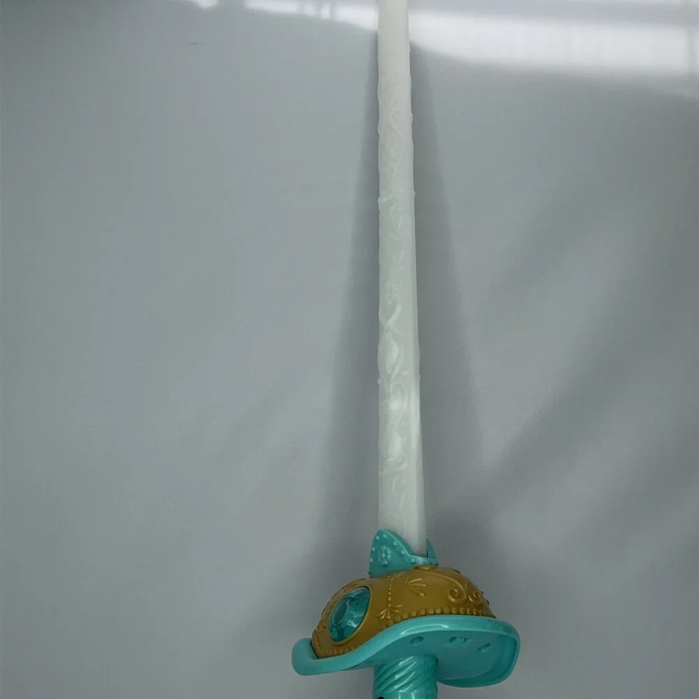 Disney Elena of Avalor Action Adventure Sword Role Play Lights and Sounds